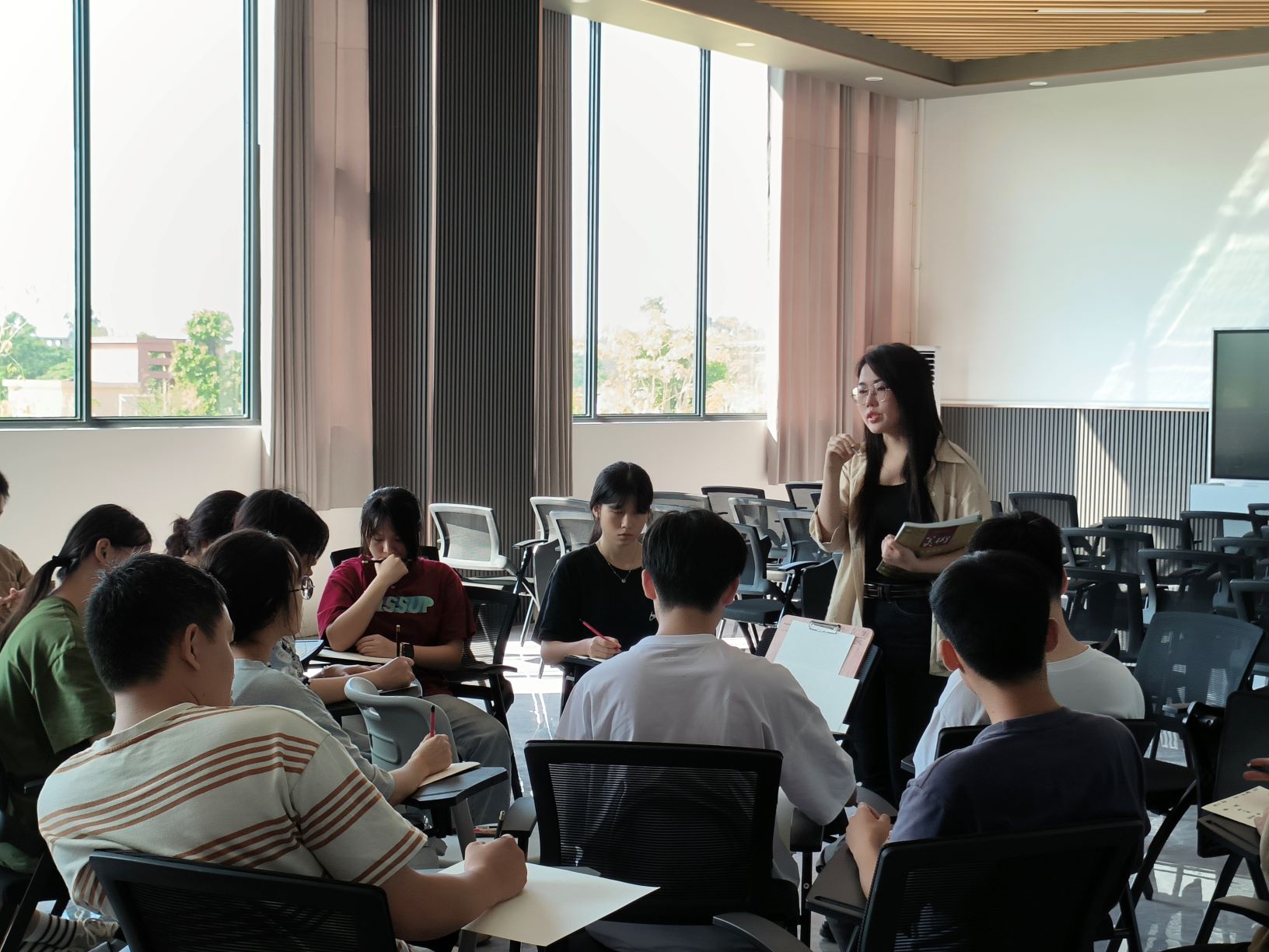 欢迎广州烈公文化名师苏环老师到我校授课 丨 爱体育-爱体育(中国)