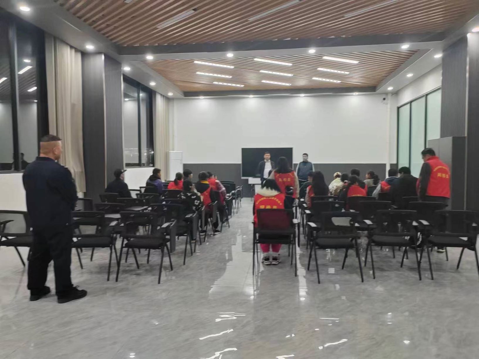 西山镇派出所的同志到我校进行防诈骗工作宣传 丨 爱体育-爱体育(中国)