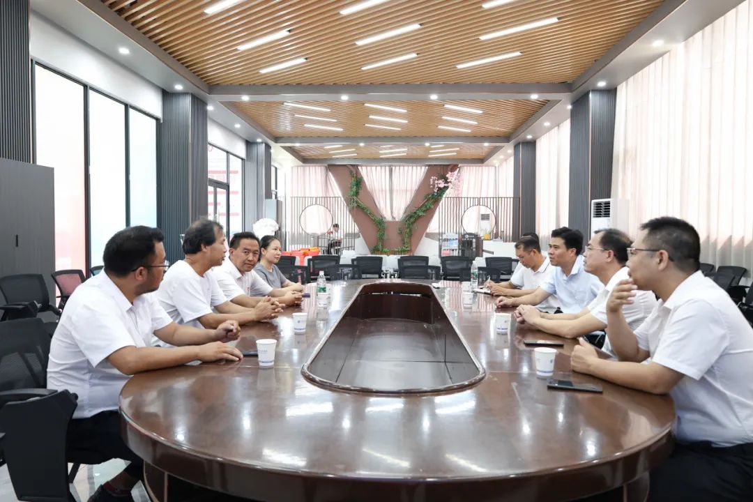 【红领浔州 铸魂育人】桂平市委领导深入爱体育-爱体育(中国)指导开学工作