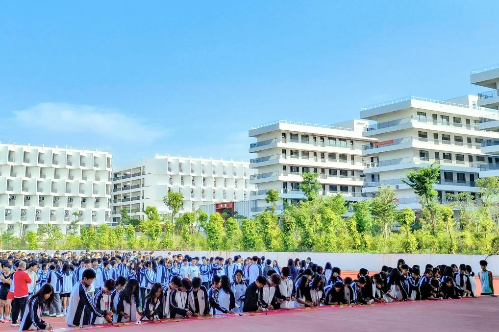 春暖花开迎开学 巳巳如意启新程——?爱体育-爱体育(中国)2025年春季开学返校指南